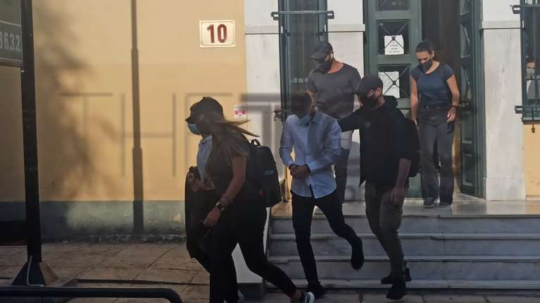 Ελενα Πολυχρονοπούλου: Η μαρτυρία της &quot;κολλητής&quot; φίλης του μοντέλου για τον &quot;φτωχικό&quot; τρόπο ζωής της [Βίντεο]