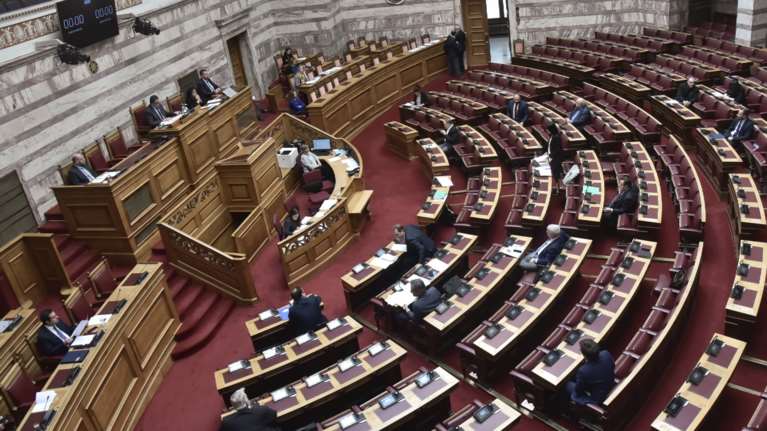 Ξανά ο φάκελος Παπαγγελόπουλου στη Βουλή - Ετοιμάζει σόου ο Πολάκης