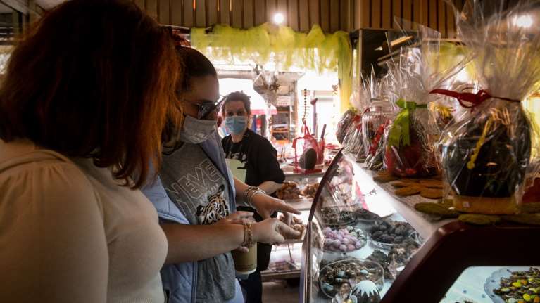 Μπαράζ ελέγχων στην αγορά ενόψει Πάσχα:  "Μάστιγα" οι "ελληνοποιήσεις"