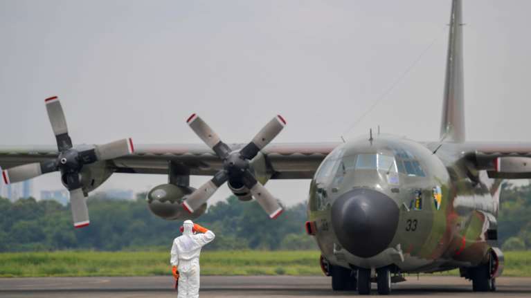 Οι &quot;ψεκασμένοι&quot; ξαναχτύπησαν: &quot;Μην στείλεις μνμ στο 13033, θα έχεις καρφωθεί μόνος σου&quot;- Εγινε viral