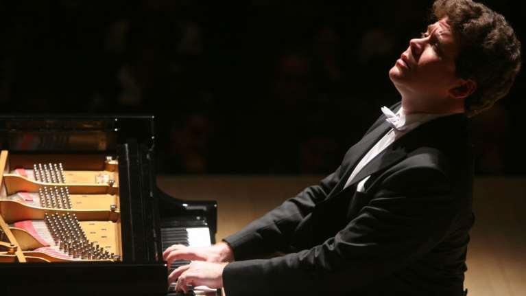 Η Κρατική Ορχήστρα Αθηνών ακύρωσε ρεσιτάλ διάσημου Ρώσου πιανίστα στο Μέγαρο Μουσικής
