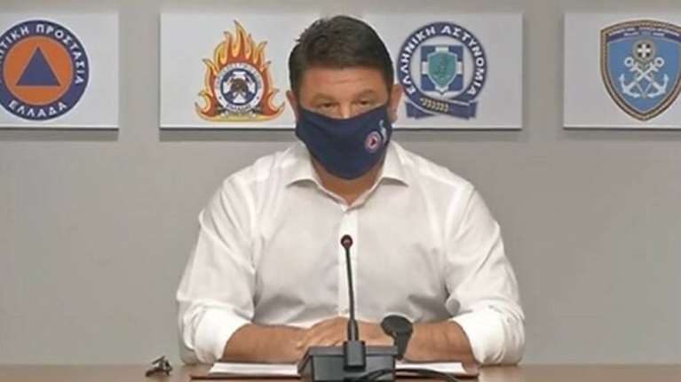 Νίκος Χαρδαλιάς: Με μάσκα πρώτη φορά σε ενημέρωση για τον κορονοϊό [εικόνα]