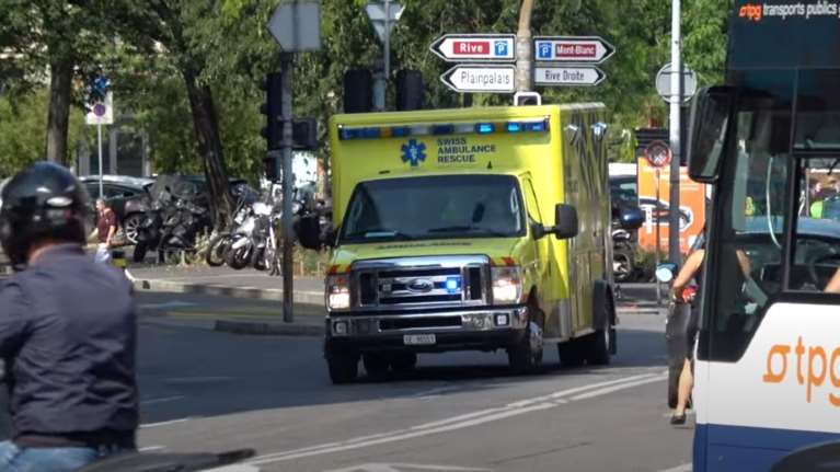 Μυστήριο με βουτιά θανάτου: 5μελής οικογένεια πήδηξε από τον 7ο όροφο στην Ελβετία - 4 νεκροί, ένας χαροπαλεύει