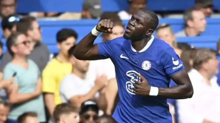 Καλιντού Kουλιμπαλί: Έχασε τη θέση του, όχι όμως την πίστη του