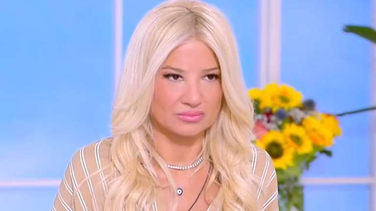 Φαίη Σκορδά: "Το να πας να βρεις ένα μοντέλο Λιάγκα, σημαίνει ότι δεν σκέφτεσαι"