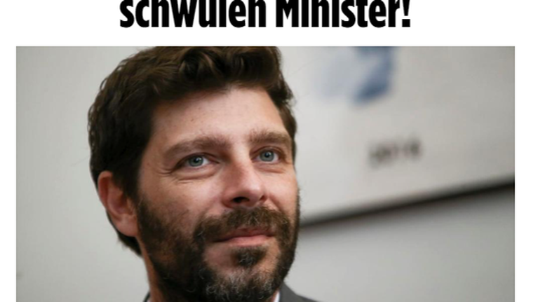 Διεθνή ΜΜΕ για Νικόλα Γιατρομανωλάκη: Η Ελλάδα αποκτά τον πρώτο ανοιχτά ομοφυλόφιλο υπουργό της