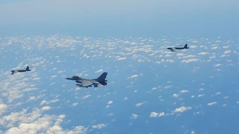 Πουλάνε τρέλα οι Τούρκοι: "Ελληνικά αεροσκάφη λόκαραν τουρκικά F-16" - Τι υποστηρίζει η Αγκυρα