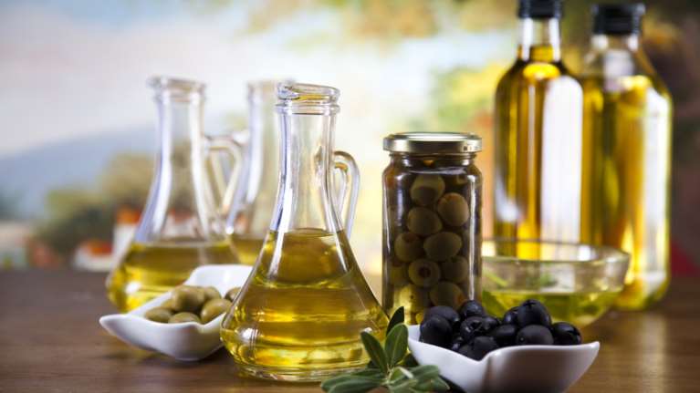 Αυτά είναι τα ελληνικά προϊόντα που θέλουμε να εξαιρεθούν από τους δασμούς Τραμπ - Η &quot;μάχη&quot; στις Βρυξέλλες