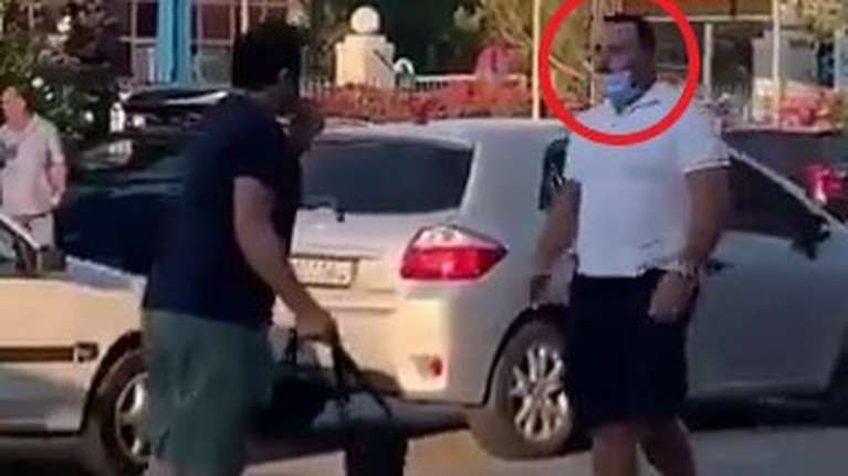 Σάλος στο twitter με καμεραμάν του ΣΚΑΪ που κυνηγά πολίτη στο λιμάνι του Πειραιά [Βίντεο]