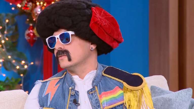 Αποστόλης Μπαρμπαγιάννης: "Ο Άδωνις στο φέρνει στο πιάτο, δεν χρειάζεται να κάνεις κάτι για να κάνεις σάτιρα. Όπως η Ζωή"