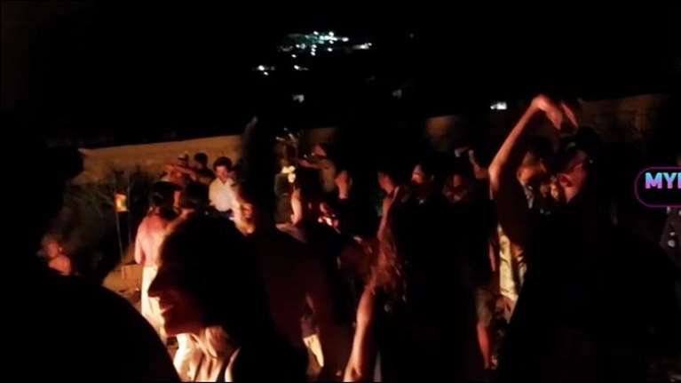 Κορονοϊός: Παγίδα κρουσμάτων η Μύκονος - Ξέφρενα πριβέ πάρτι με είσοδο ακόμα και 1.000 ευρώ
