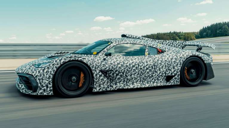H Mercedes-AMG One των 1.000 ίππων &quot;πατά&quot; τους τροχούς της στην πίστα (βίντεο)