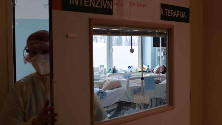 ΕΟΔΥ: Τέσσερις θάνατοι από κορονοϊό και ένας από γρίπη - Παραμένει χαμηλή η θετικότητα