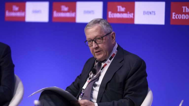 Ρέγκλινγκ: "Η πανδημία μπορεί να επιταχύνει τις μεταρρυθμίσεις και την ευρωπαϊκή ολοκλήρωση"