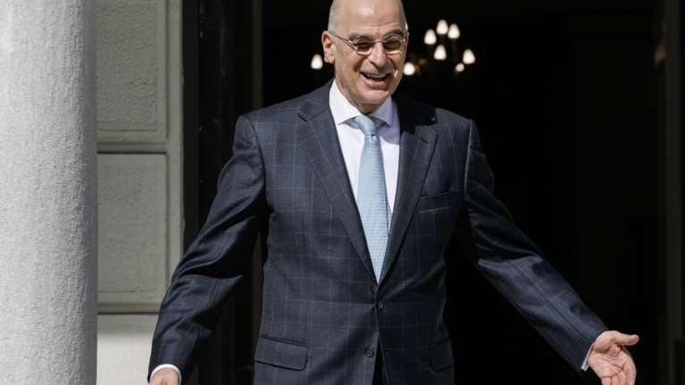 Μετά τις 13:30 οι συναντήσεις Δένδια με τους εκπροσώπους των κομμάτων