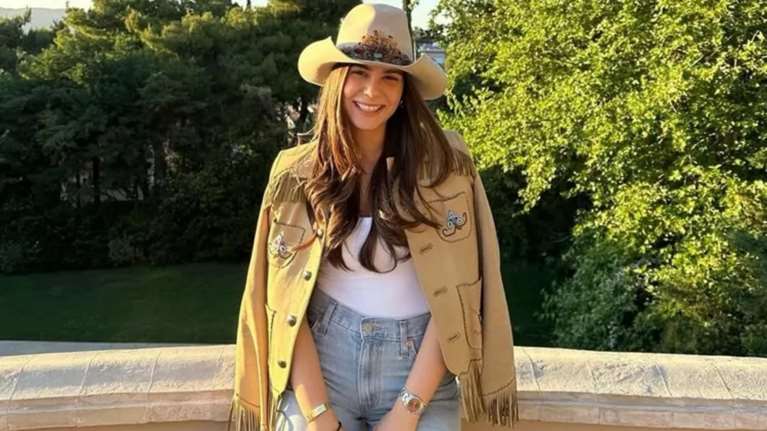 Με &quot;άρωμα&quot; Ελλάδας | Η Αλεξάνδρα Κωστοπούλου απόλαυσε ένα από τα πιο αγαπημένα φαγητά