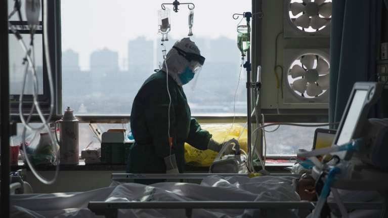 Γαλλία: Τέταρτος θάνατος ασθενούς με κοροναϊό