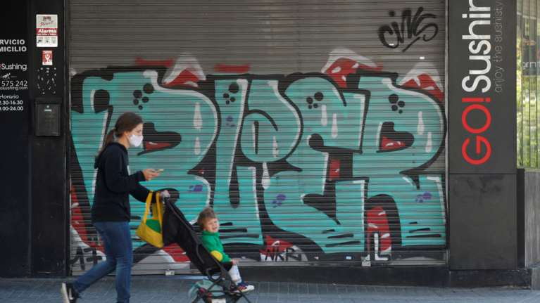 ΠΟΥ-Ευρώπη: Μάσκες παντού και έλεγχος συναθροίσεων μπορούν να σώσουν 281.000 ζωές μέχρι τον Φεβρουάριο