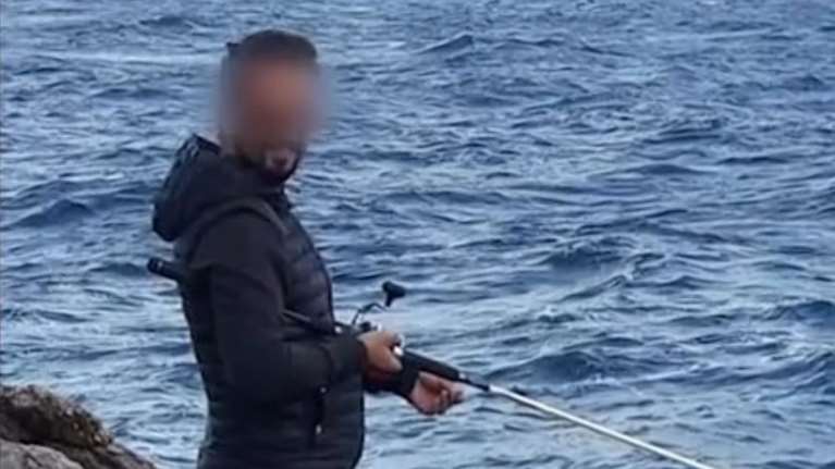 &quot;Ήταν μπροστά το παιδί μου σε μία απ’ τις πράξεις&quot; - Καταγγελία της πρώην συζύγου του προπονητή που κατηγορείται για βιασμούς