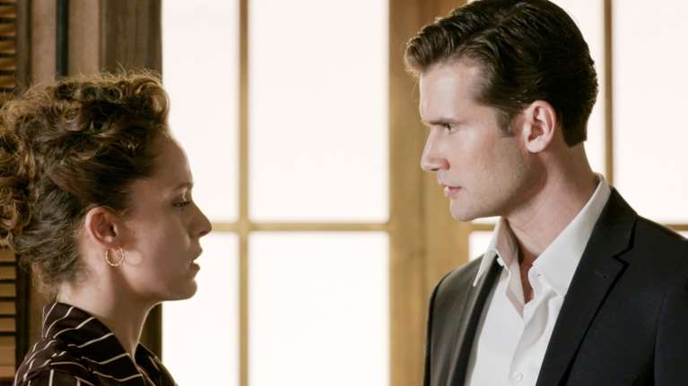 &quot;Άγριες Μέλισσες&quot; - Spoiler: Αυτή η γυναίκα εισβάλλει στο Διαφάνι και πολιορκεί τον Νικηφόρο!