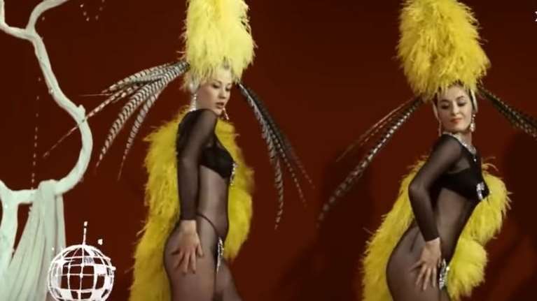 Φίνος Φιλμ: Ευχές και ανασκόπηση της χρονιάς - Κάθε μήνας μια ταινία - Βίντεο