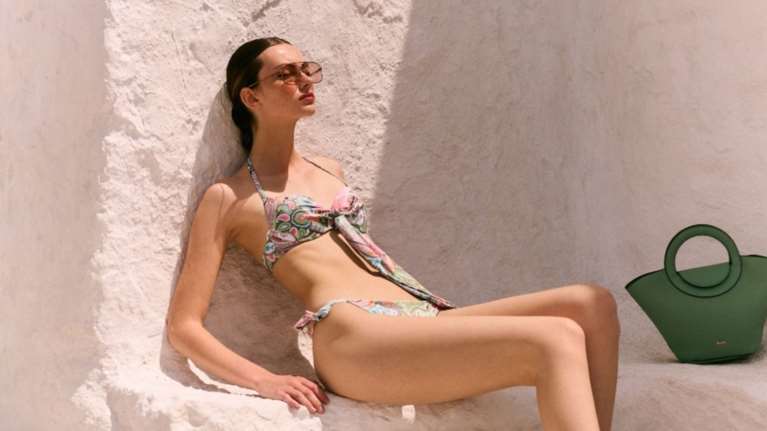 Τα πιο κομψά beach looks που μπορείς να δημιουργήσεις με ένα παρεό