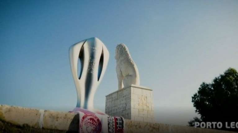 Πρωταθλητής ξανά ο Ολυμπιακός: Το τρόπαιο σε κάθε γωνιά του Πειραιά [βίντεο]