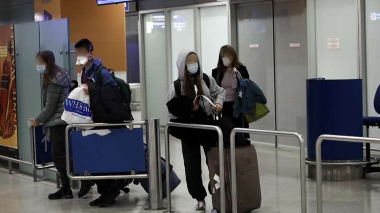 Σε απομόνωση στο ξενοδοχείο οι Σουηδοί τουρίστες που έφτασαν στη Ρόδο