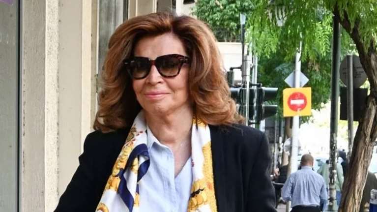 Μιμή Ντενίση: Στα γενέθλια της στενής συνεργάτιδας της- Είναι το δεξί της χέρι