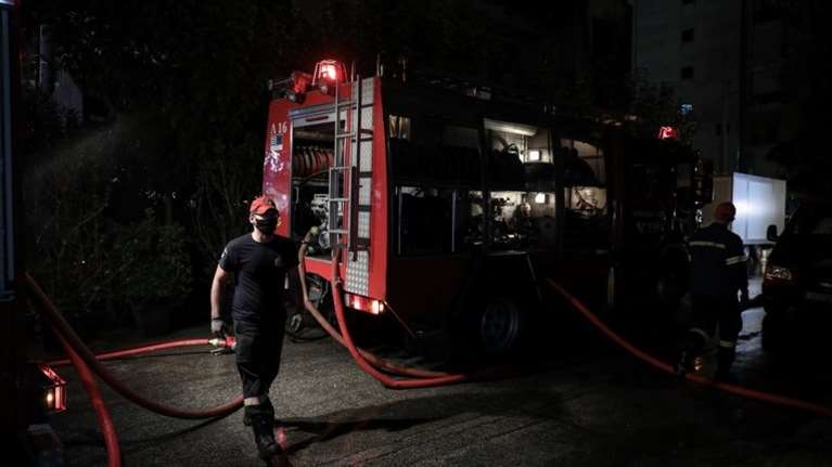 Παλαιό Φάληρο: Πυρκαγιά σε κατάστημα τροφίμων - Την περιόρισε η πυροσβεστική