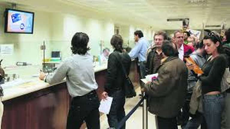 Υπουργείο Οικονομικών: Οι τράπεζες κόβουν τις μισές αιτήσεις για ρύθμιση δανείου α' κατοικίας