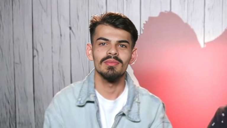 Συγκίνησε παίκτης στο First Dates που έχασε τον σύντροφό του στα Τέμπη: "Θα είμαι ερωτευμένος μαζί του αιώνια" [βίντεο]