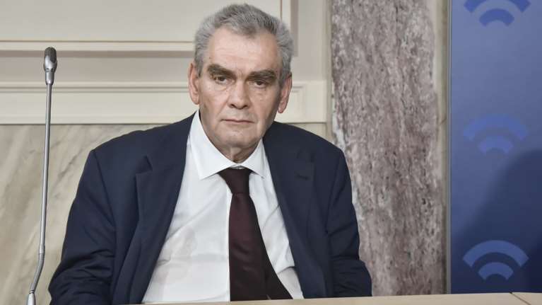 Παπαγγελόπουλος καρφώνει Παππά: Να τον καλέσετε να τον ρωτήσετε γιατί άλλα λέει εκεί και άλλα εδώ...Είπα εγώ τίποτα για Μαρέβα;