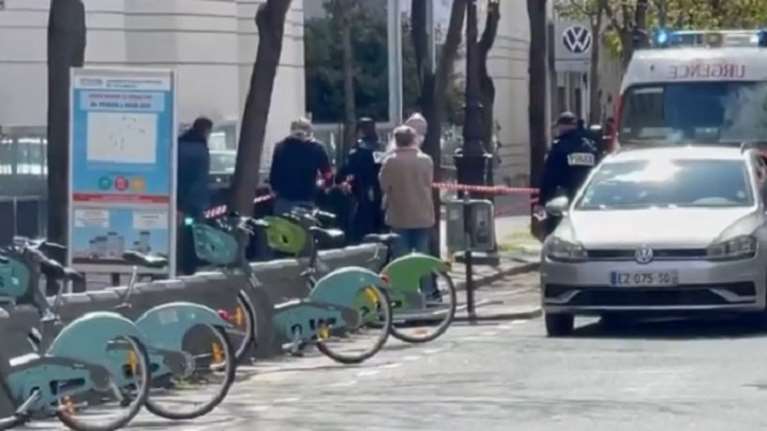 Συναγερμός στο Παρίσι: Ενας νεκρός και ένας τραυματίας από πυρά - Ο δράστης εξαφανίστηκε με σκούτερ