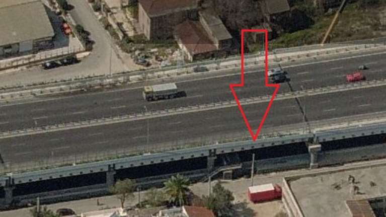 Alma Libre: Ποιος ξέρει πόσες ημέρες βρισκόταν μέσα στον τρόμο εγκλωβισμένο στην κόψη της καρμανιόλας του Κηφισού