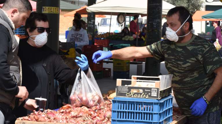 Κορονοϊός: Τι αλλάζει πλέον στις λαϊκές αγορές- Το μέτρο για να αποφευχθεί ο συνωστισμός
