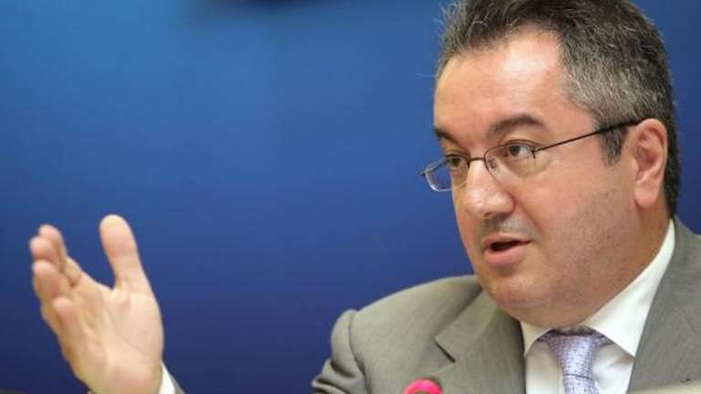 Το μήνυμα ανθρωπιάς του Ηλία Μόσιαλου μέσα από την ιστορία μετανάστη στην Ιταλία