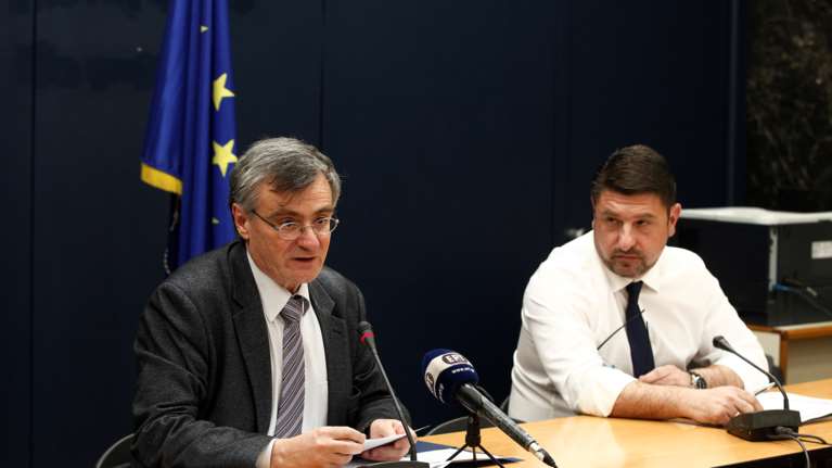 Τσιόδρας, Κικίλιας, Χαρδαλιάς και Αρκουμανέας στη Βουλή:  Απαντούν σε ερωτήσεις βουλευτών για την πανδημία [Live]