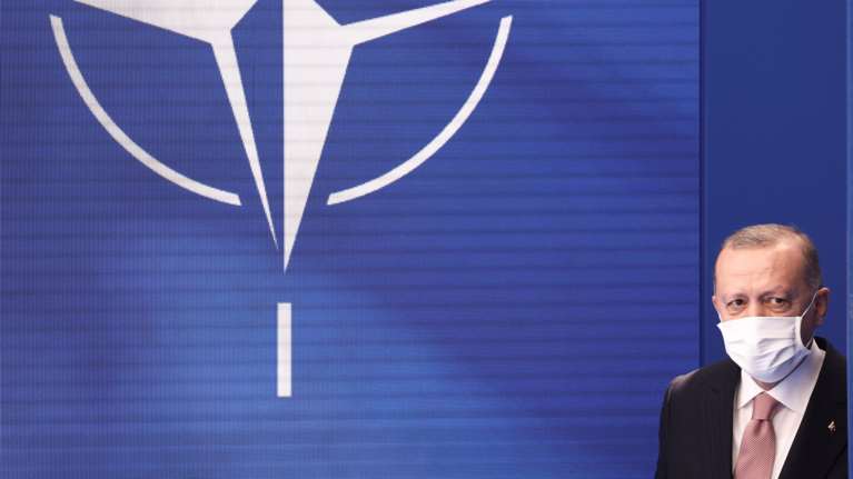 Με φιλική... διάθεση ο  Ερντογάν: &quot;Η αναβίωση διαύλων διαλόγου με την Ελλάδα συμβάλλει στην περιφερειακή σταθερότητα&quot;