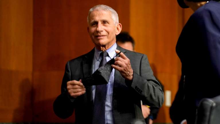 Ο Φάουτσι ζητά από την Κίνα τα ιατρικά αρχεία όσων νόσησαν με κορονοϊό στο εργαστήριο της Ουχάν