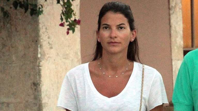 Δήμητρα Κούστα: Lunch με την Άννα Βίσση σε εστιατόριο στο Μιλάνο - Αυθεντικές γεύσεις σε μια αυλή με έργα Τέχνης