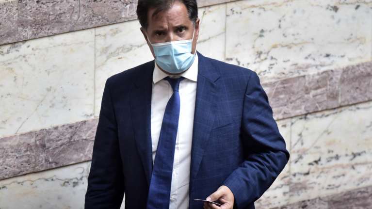 Γεωργιάδης: Προς άνοιγμα κομμωτήρια και κέντρα αισθητικής - Χρονικός περιορισμός στο click in shop