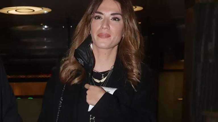 Βάσω Λασκαράκη: Κομψή σε θεατρική βραδιά