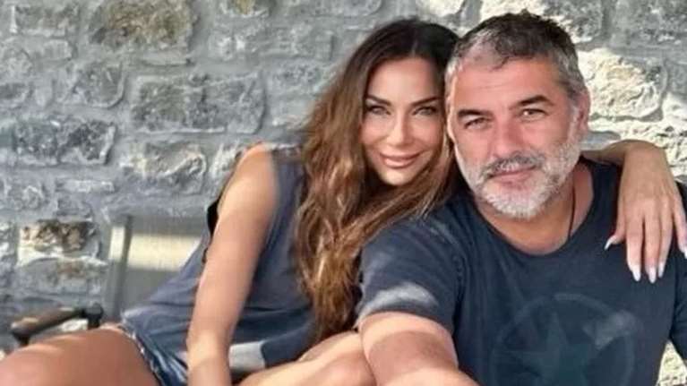 Βασίλης Μπισμπίκης: Η πρώτη δημόσια εμφάνιση στο πλευρό της Δέσποινας Βανδή μετά το πολυσυζητημένο τροχαίο