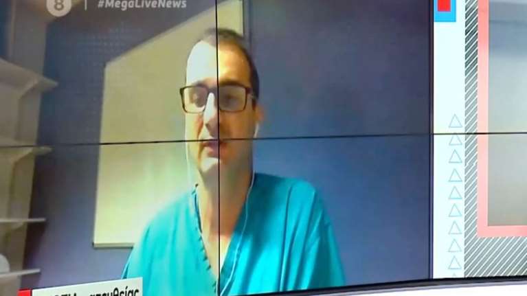 Κορονοϊός: "Νιώθω μια χαρά" - Τι λέει ο πρώτος Έλληνας γιατρός που εμβολιάστηκε στη Σκωτία [Βίντεο]