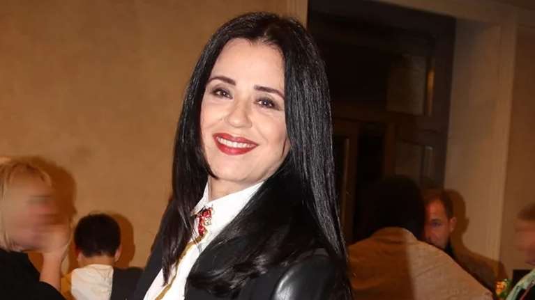 Μαρία Τζομπανάκη: Με κοντό καρέ κατάξανθο μαλλί στα 90s