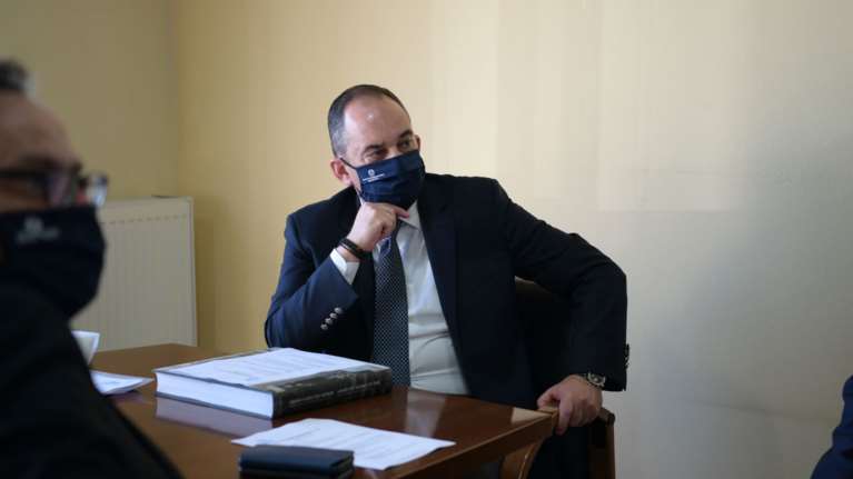 Βγαίνει από το νοσοκομείο ο Γιάννης Πλακιωτάκης μετά από ένα μήνα νοσηλείας