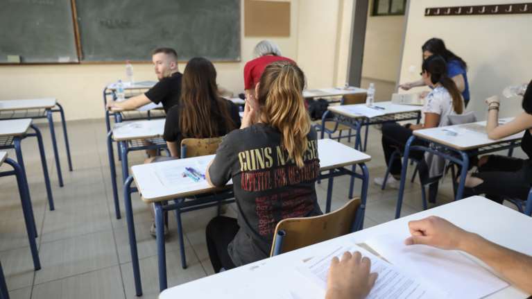 Τσιόδρας: Γι αυτό αποφασίσαμε να ανοίξουν τα σχολεία- Τα επιχειρήματα