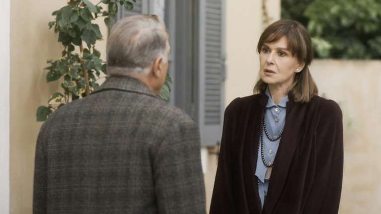 Άγριες Μέλισσες: Η Ανέτ αντιμέτωπη με το ένοχο παρελθόν της - Κωνσταντής και Τάκης στα χέρια για τη Δρόσω [Εικόνες]