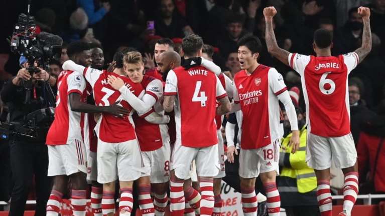 Aγγλία: Πέντε αναβολές το Σαββατοκύριακο